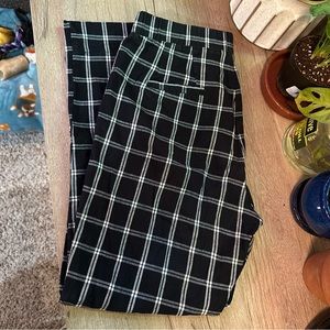 Cropped plaid pants